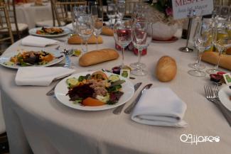 🎄💫 Un año más, Ogíjares ha celebrado su tradicional almuerzo navideño para nuestros mayores, una cita muy especial que reunió a más de 400 vecino...