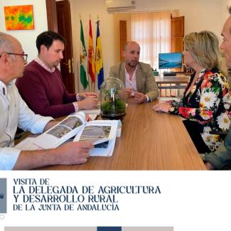 🚜 Hoy hemos recibido la visita de María del Carmen Reyes Ruiz, delegada de Agricultura y Desarrollo Rural de la Junta de Andalucía.  
  
🤝 Desde ...