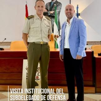 🏛️ Hoy hemos dado la bienvenida en Ogíjares al nuevo subdelegado de Defensa en Granada, el coronel D. Francisco Fernando González.  
  
Junto al al...