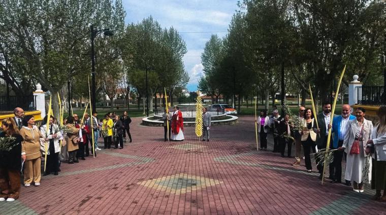 🌿 Domingo de Ramos.  
  
Ayer nuestro pueblo vivió un día lleno de emoción, tradición y fe. La mañana comenzó con la Eucaristía en la Iglesia de S...