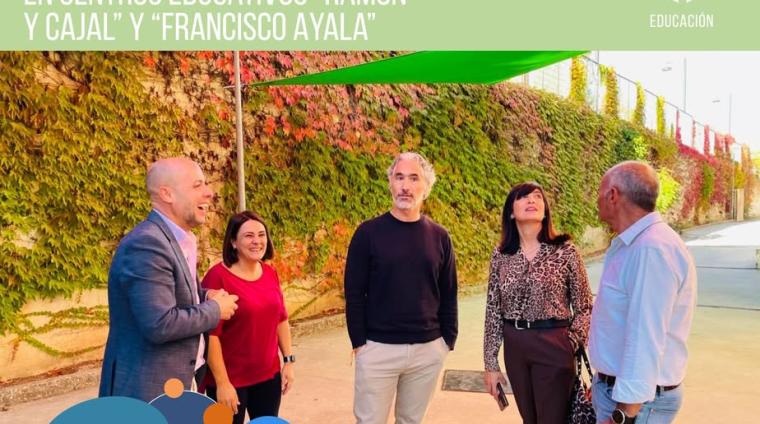 Desde la Concejalía de Educación seguimos trabajando por el bienestar de nuestros niños y niñas.  
  
Se ha llevado a cabo la instalación de toldos...