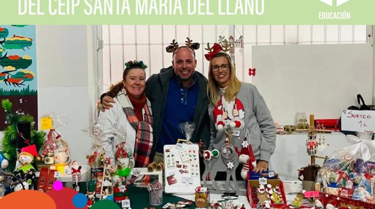 🎄✨ ¡Visita tradicional de nuestro alcalde al Mercadillo Navideño del Colegio Santa María del Llano!  
  
Hoy todavía podrás disfrutar de producto...