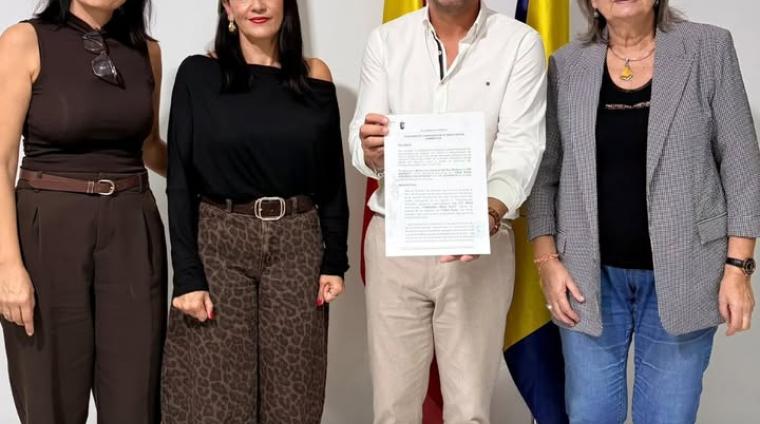🤝 El Ayuntamiento de Ogíjares ha renovado su convenio de colaboración con Cruz Roja, reforzando nuestro compromiso con la importante labor social ...